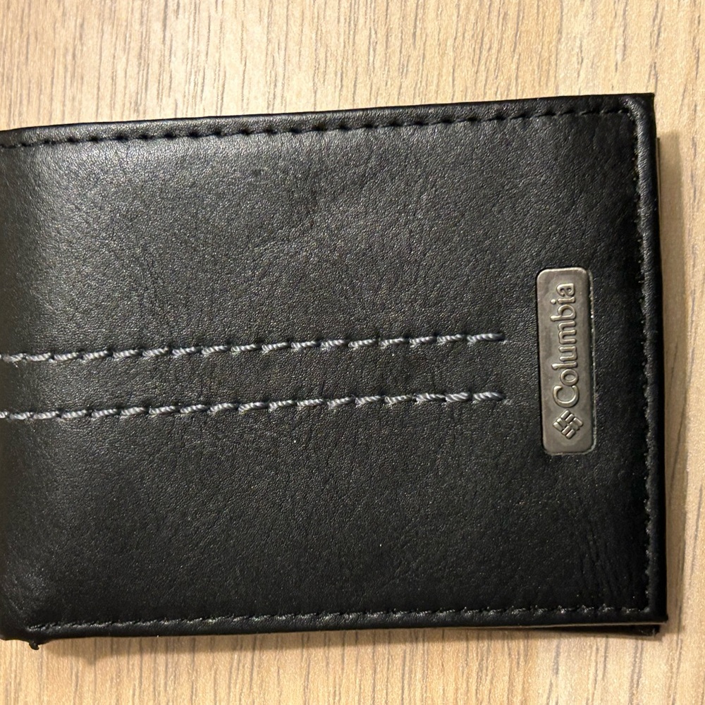 Columbia Black Leather Wallet